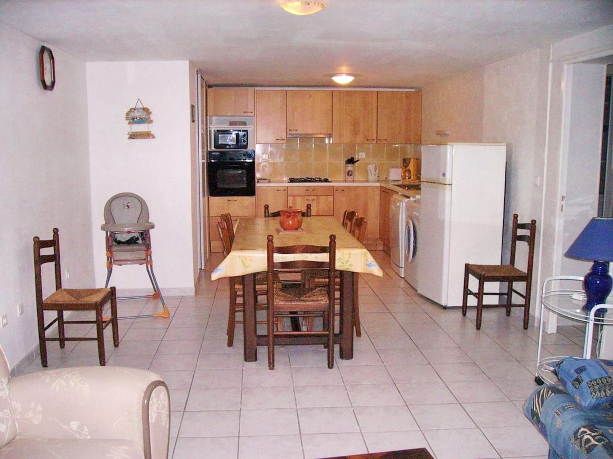 Appartement Charmant A Breuillet Avec Jardin Spacieux 外观 照片